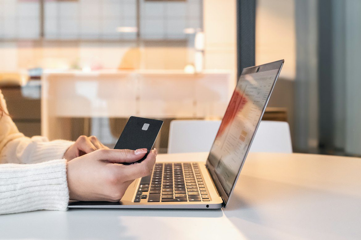 Resident paying rent online through the AIM resident portal